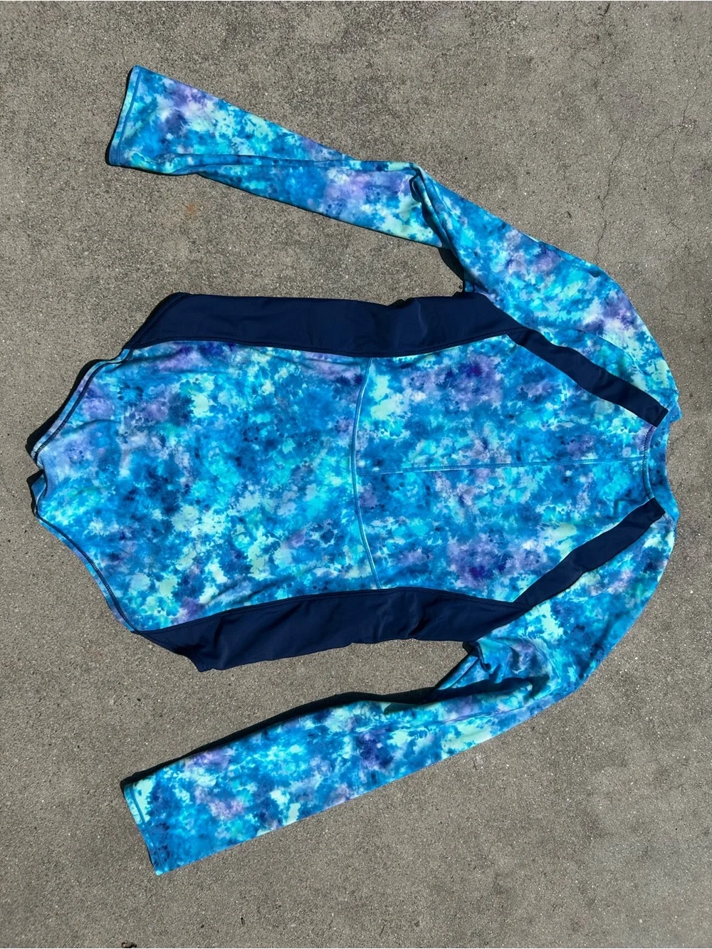 Athleta Girls Long-Sleeve One-Piece Swimsuit in Blue Tie-Dye w Navy Panels XXL
